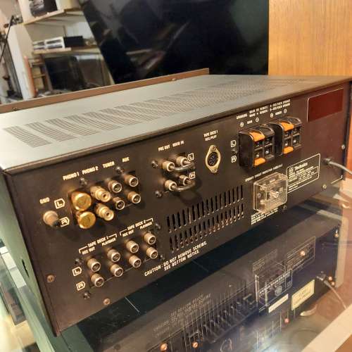 Technics SU-8600 Verstärker Spitzenmodell Japan 1975